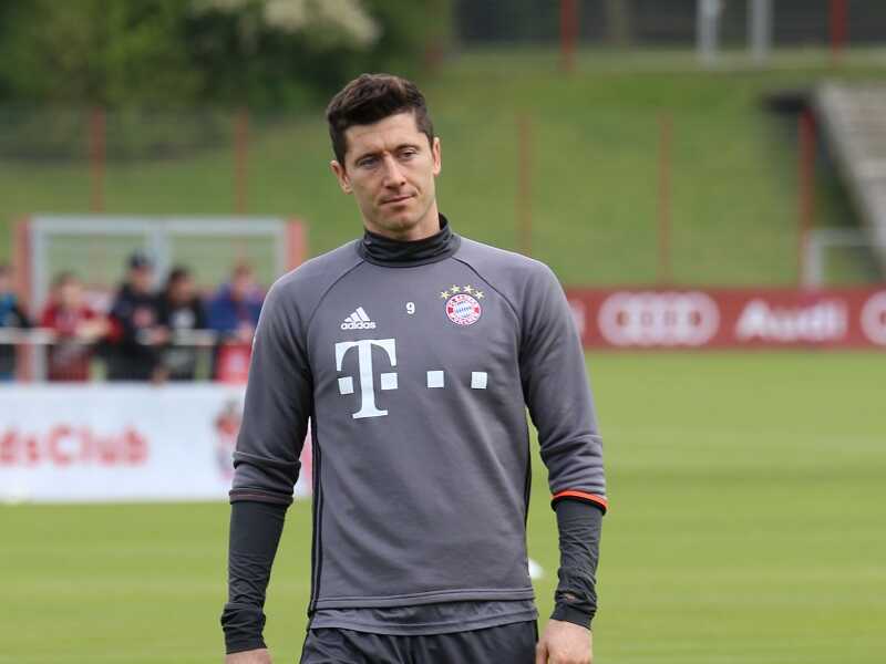 Lewandowski v Bayernu necítí dostatek respektu, prohlásil fotbalistův agent