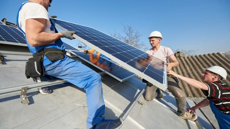 Na střechách letos vyroste nejvíce solárních panelů v historii Česka. Do karet hraje i nová legislativa